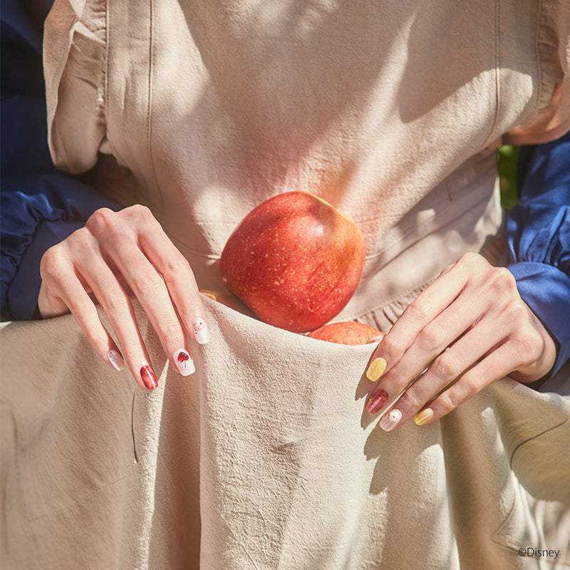 N Snow White&