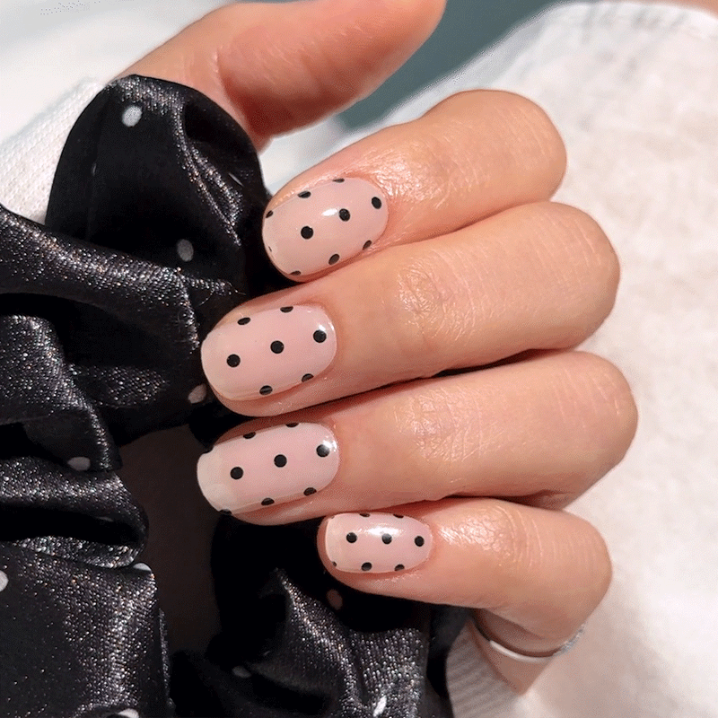 N Polka Noir