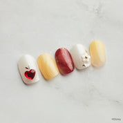 N Snow White's Apple