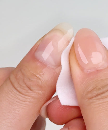 Semi-cured_Gel_Strips_Remove_03_a4754413-6b19-4486-8105-e5f5c78ab2a7.jpg